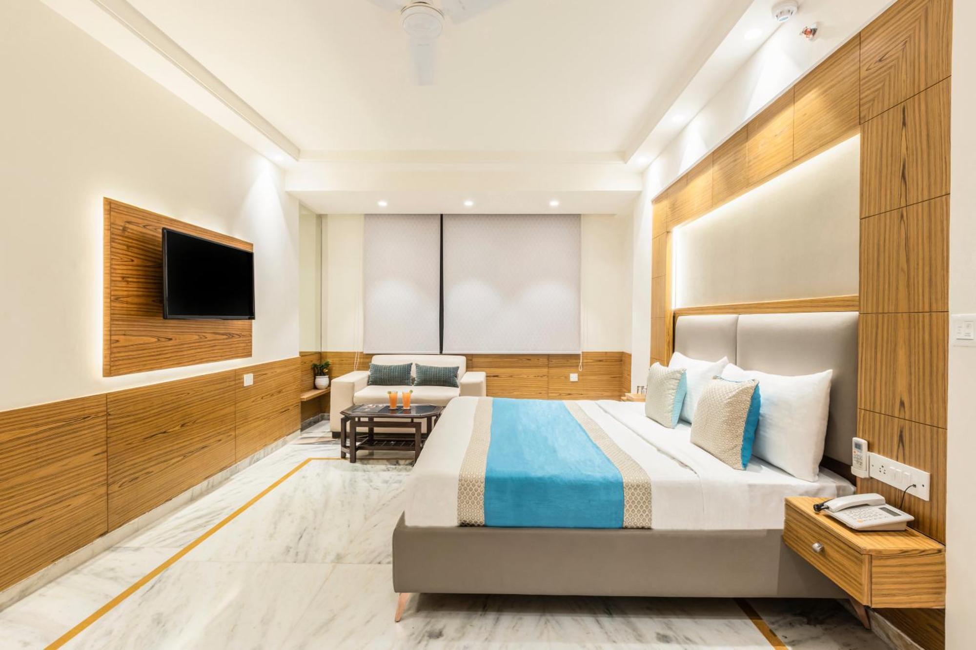 Hotel Aero Star By Star Group Нью-Дели Экстерьер фото